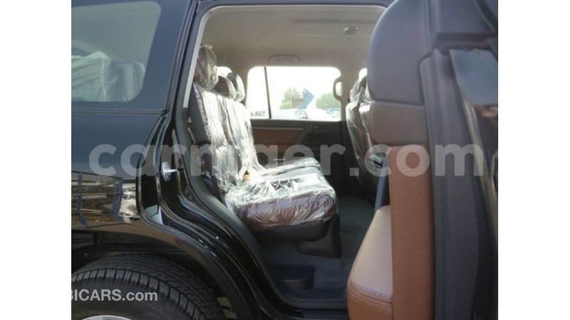 Big with watermark toyota land cruiser agadez import dubai 5945