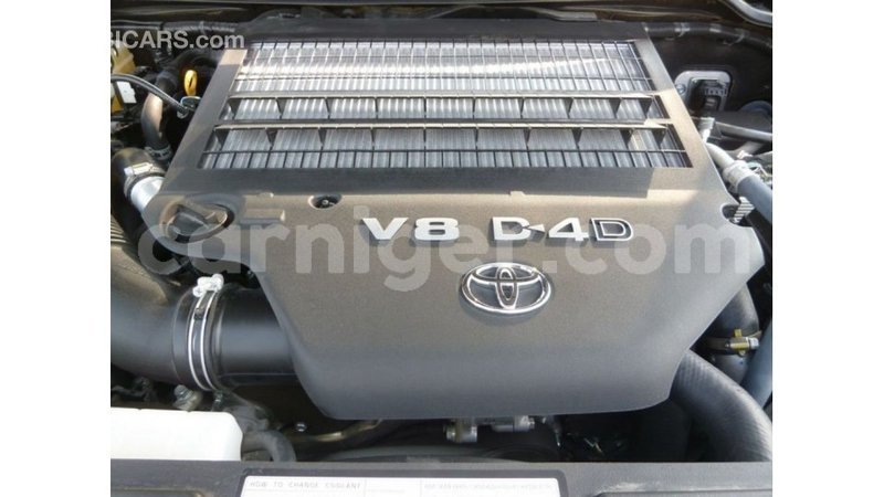 Big with watermark toyota land cruiser agadez import dubai 5945