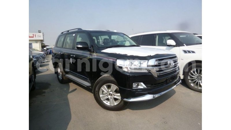 Big with watermark toyota land cruiser agadez import dubai 5946