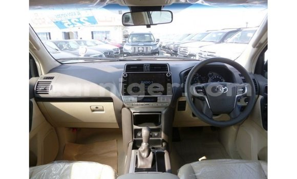 Sayi Imported Toyota Prado White Mota in Import - Dubai a Agadez Sayi Imported Toyota Prado White Mota in Import - Dubai a Agadez