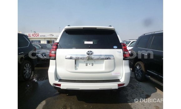 Sayi Imported Toyota Prado White Mota in Import - Dubai a Agadez Sayi Imported Toyota Prado White Mota in Import - Dubai a Agadez