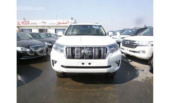 Sayi Imported Toyota Prado White Mota in Import - Dubai a Agadez Sayi Imported Toyota Prado White Mota in Import - Dubai a Agadez