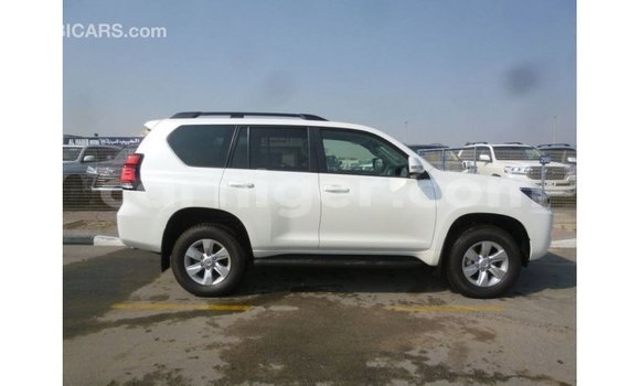 Sayi Imported Toyota Prado White Mota in Import - Dubai a Agadez Sayi Imported Toyota Prado White Mota in Import - Dubai a Agadez