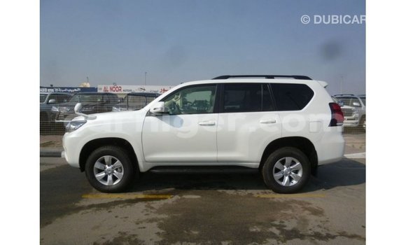 Sayi Imported Toyota Prado White Mota in Import - Dubai a Agadez Sayi Imported Toyota Prado White Mota in Import - Dubai a Agadez