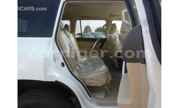 Sayi Imported Toyota Prado White Mota in Import - Dubai a Agadez Sayi Imported Toyota Prado White Mota in Import - Dubai a Agadez