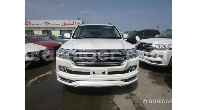 Big with watermark toyota land cruiser agadez import dubai 5952