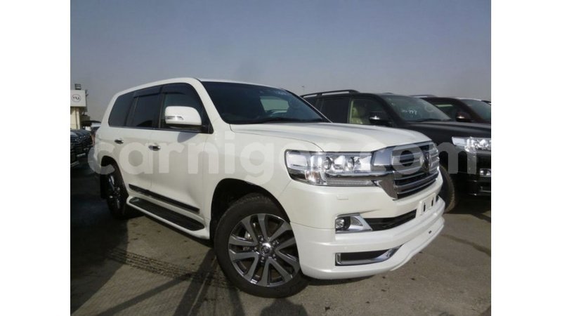 Big with watermark toyota land cruiser agadez import dubai 5953