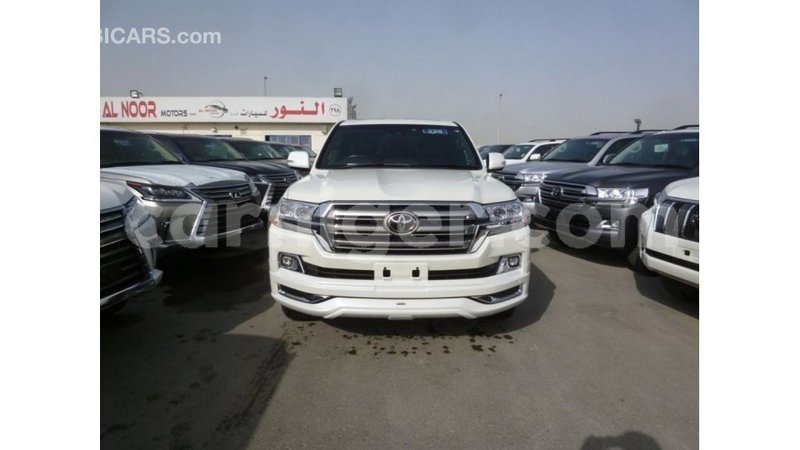 Big with watermark toyota land cruiser agadez import dubai 5953