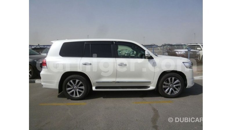 Big with watermark toyota land cruiser agadez import dubai 5953