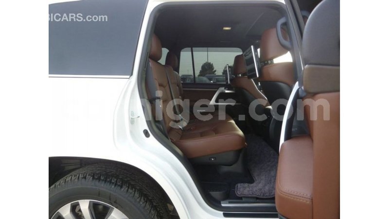 Big with watermark toyota land cruiser agadez import dubai 5953