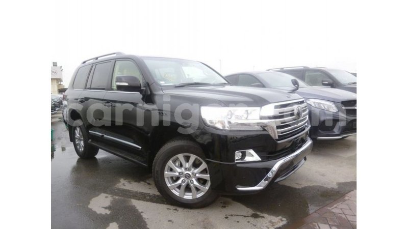 Big with watermark toyota land cruiser agadez import dubai 5954