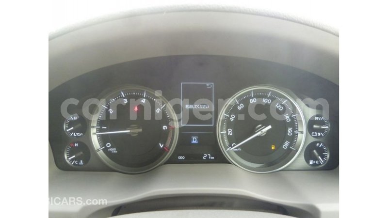 Big with watermark toyota land cruiser agadez import dubai 5954