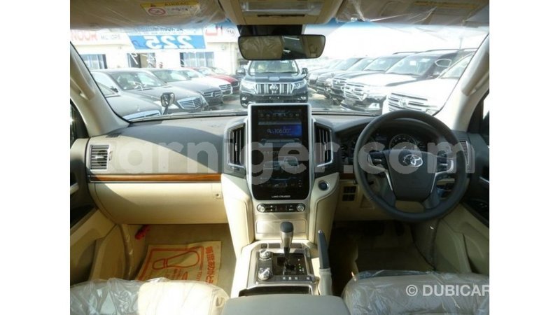 Big with watermark toyota land cruiser agadez import dubai 5955