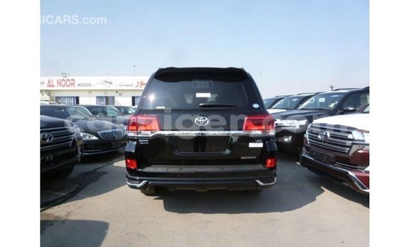 Buy Import Toyota Land Cruiser Black Truck in Import - Dubai in Agadez Buy Import Toyota Land Cruiser Black Truck in Import - Dubai in Agadez