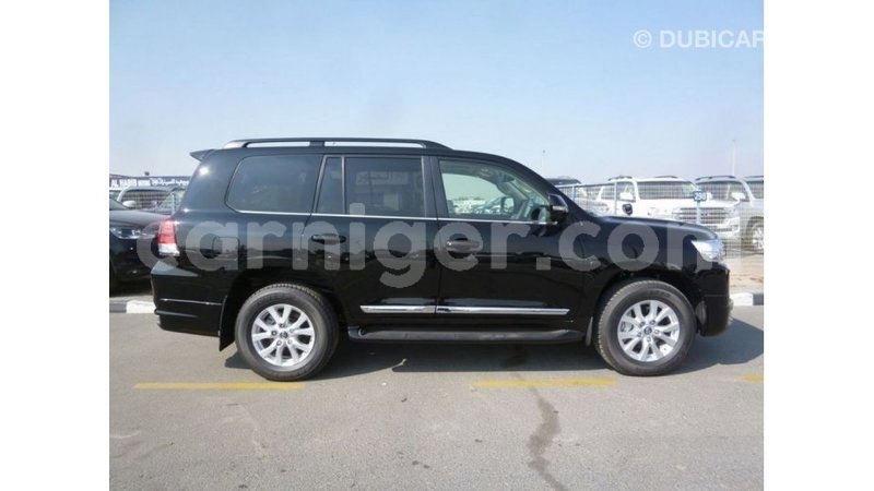 Big with watermark toyota land cruiser agadez import dubai 5955