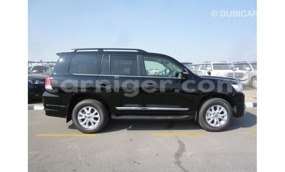 Buy Import Toyota Land Cruiser Black Truck in Import - Dubai in Agadez Buy Import Toyota Land Cruiser Black Truck in Import - Dubai in Agadez