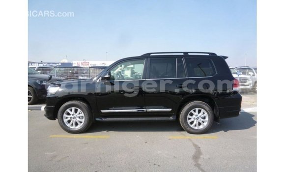 Buy Import Toyota Land Cruiser Black Truck in Import - Dubai in Agadez Buy Import Toyota Land Cruiser Black Truck in Import - Dubai in Agadez