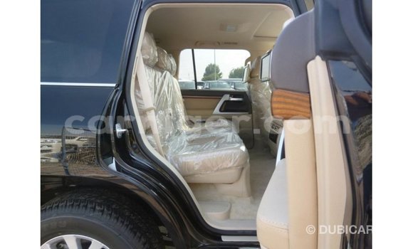 Buy Import Toyota Land Cruiser Black Truck in Import - Dubai in Agadez Buy Import Toyota Land Cruiser Black Truck in Import - Dubai in Agadez