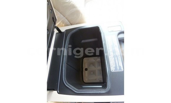 Buy Import Toyota Land Cruiser Black Truck in Import - Dubai in Agadez Buy Import Toyota Land Cruiser Black Truck in Import - Dubai in Agadez