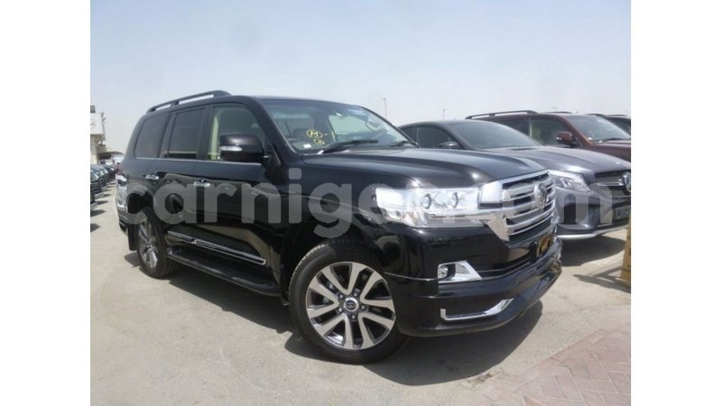 Big with watermark toyota land cruiser agadez import dubai 5956