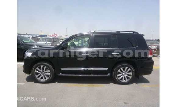 Acheter Import Utilitaire Toyota Land Cruiser Noir à Import - Dubai, Agadez Acheter Import Utilitaire Toyota Land Cruiser Noir à Import - Dubai, Agadez