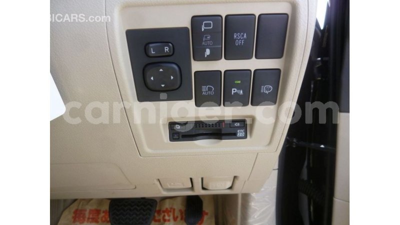 Big with watermark toyota land cruiser agadez import dubai 5956