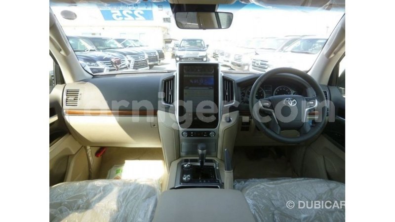 Big with watermark toyota land cruiser agadez import dubai 5957