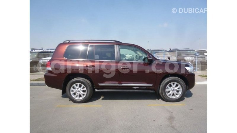 Big with watermark toyota land cruiser agadez import dubai 5957