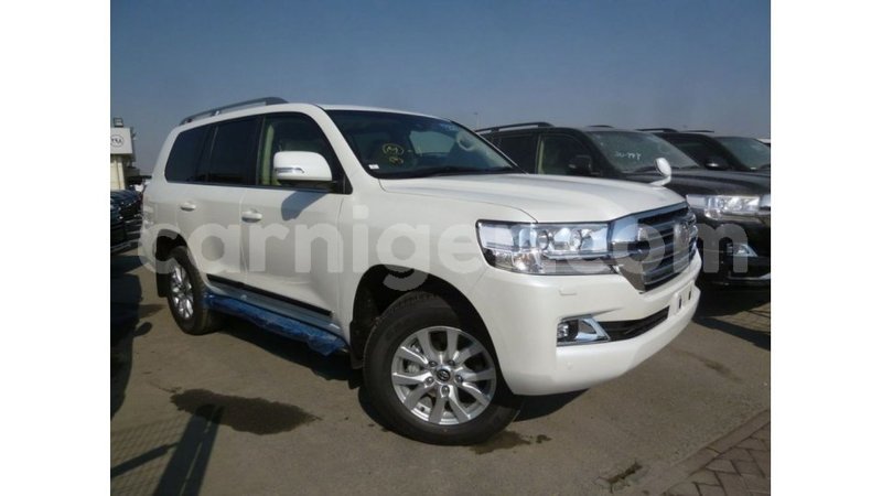 Big with watermark toyota land cruiser agadez import dubai 5958