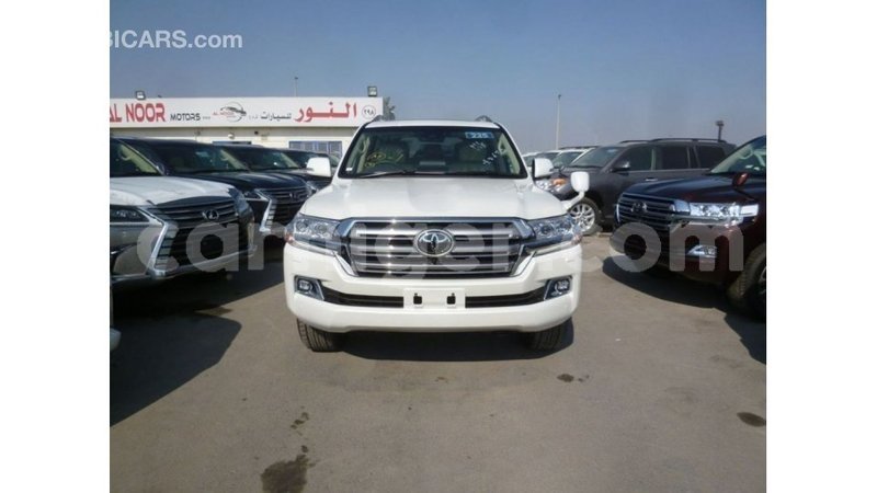 Big with watermark toyota land cruiser agadez import dubai 5958