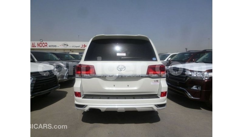 Big with watermark toyota land cruiser agadez import dubai 5959