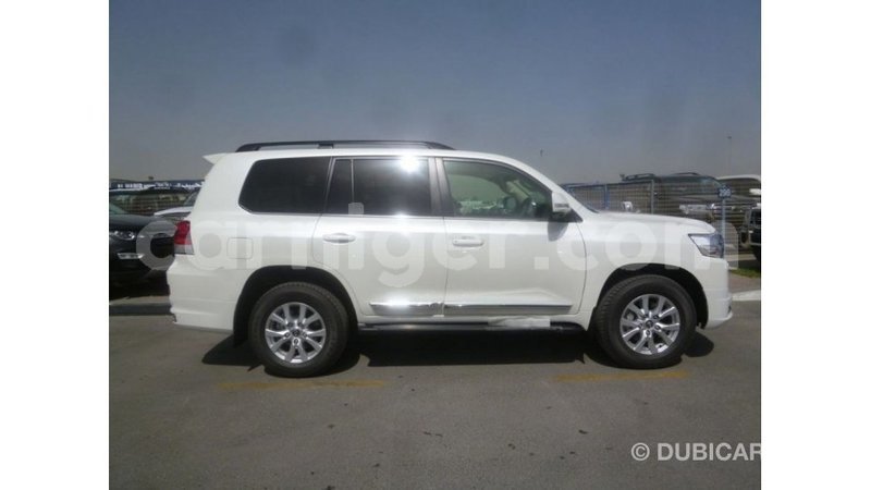 Big with watermark toyota land cruiser agadez import dubai 5959