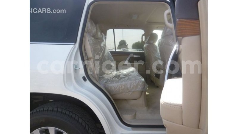 Big with watermark toyota land cruiser agadez import dubai 5959