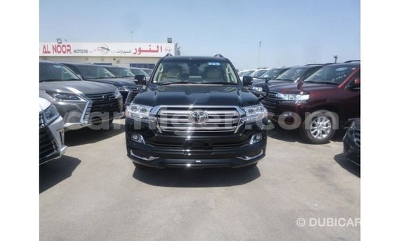 Acheter Import Utilitaire Toyota Land Cruiser Noir à Import - Dubai, Agadez Acheter Import Utilitaire Toyota Land Cruiser Noir à Import - Dubai, Agadez