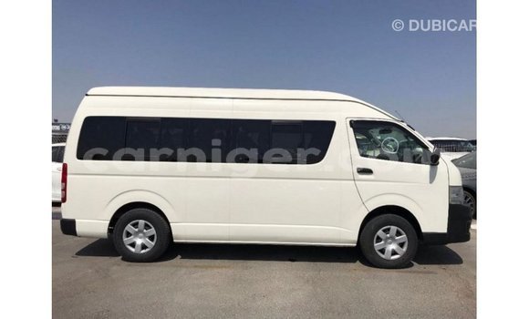 اشتري Imported Toyota Hiace White سيارة في Import - Dubai في أغاديز اشتري Imported Toyota Hiace White سيارة في Import - Dubai في أغاديز