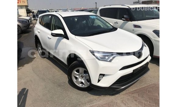 Sayi Imported Toyota Ade White Babbar mota in Import - Dubai a Agadez Sayi Imported Toyota Ade White Babbar mota in Import - Dubai a Agadez
