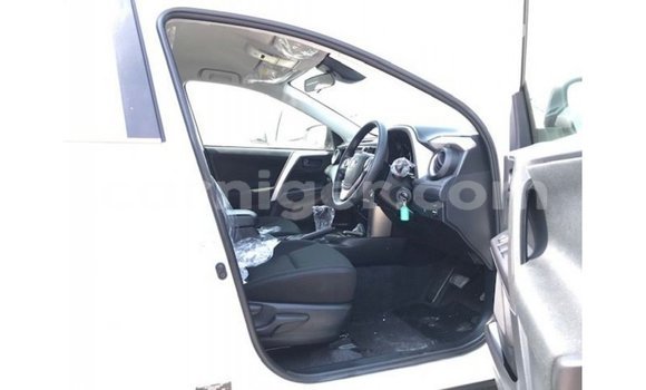 Sayi Imported Toyota Ade White Babbar mota in Import - Dubai a Agadez Sayi Imported Toyota Ade White Babbar mota in Import - Dubai a Agadez