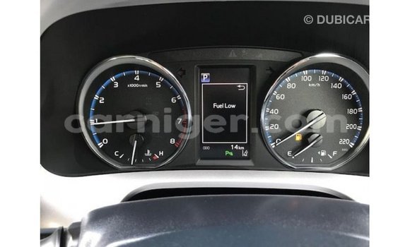 Sayi Imported Toyota Ade White Babbar mota in Import - Dubai a Agadez Sayi Imported Toyota Ade White Babbar mota in Import - Dubai a Agadez