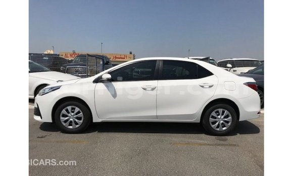 Sayi Imported Toyota Corolla White Mota in Import - Dubai a Agadez Sayi Imported Toyota Corolla White Mota in Import - Dubai a Agadez