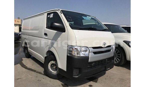 اشتري Imported Toyota Hiace White سيارة في Import - Dubai في أغاديز اشتري Imported Toyota Hiace White سيارة في Import - Dubai في أغاديز