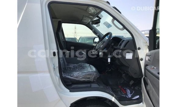 اشتري Imported Toyota Hiace White سيارة في Import - Dubai في أغاديز اشتري Imported Toyota Hiace White سيارة في Import - Dubai في أغاديز