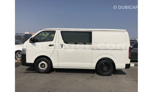 اشتري Imported Toyota Hiace White سيارة في Import - Dubai في أغاديز اشتري Imported Toyota Hiace White سيارة في Import - Dubai في أغاديز