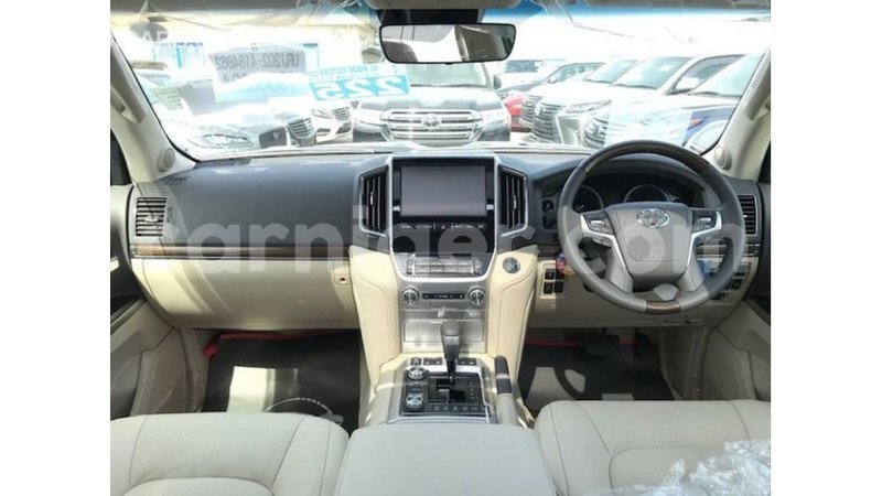 Big with watermark toyota land cruiser agadez import dubai 5973