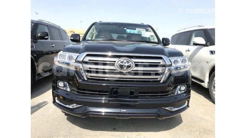 Big with watermark toyota land cruiser agadez import dubai 5973