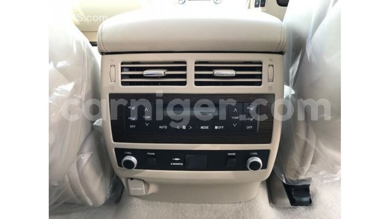 Big with watermark toyota land cruiser agadez import dubai 5973