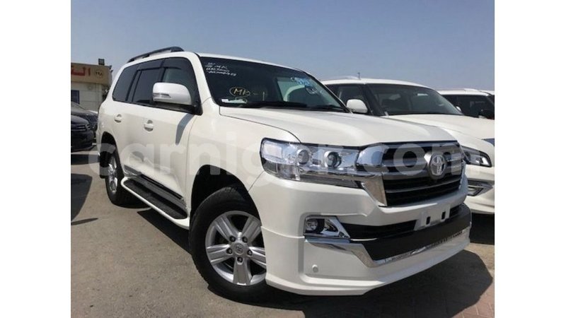 Big with watermark toyota land cruiser agadez import dubai 5974