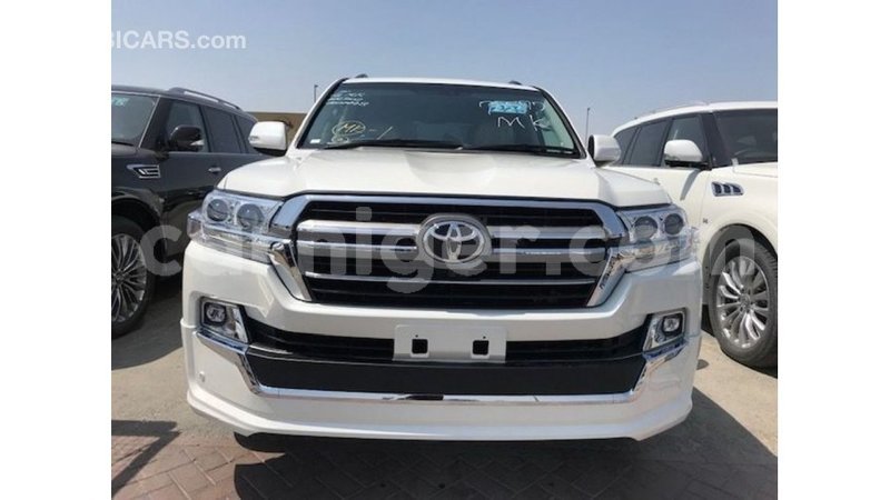 Big with watermark toyota land cruiser agadez import dubai 5974