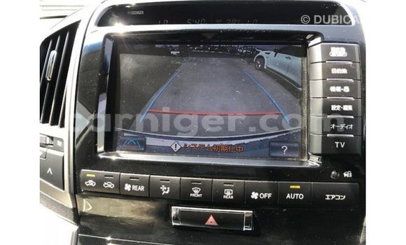 Acheter Import Utilitaire Toyota Land Cruiser Blanc à Import - Dubai, Agadez Acheter Import Utilitaire Toyota Land Cruiser Blanc à Import - Dubai, Agadez