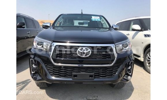Sayi Imported Toyota Hilux Black Mota in Import - Dubai a Agadez Sayi Imported Toyota Hilux Black Mota in Import - Dubai a Agadez
