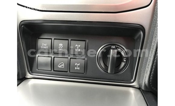 اشتري Imported Toyota Prado White سيارة في Import - Dubai في أغاديز اشتري Imported Toyota Prado White سيارة في Import - Dubai في أغاديز